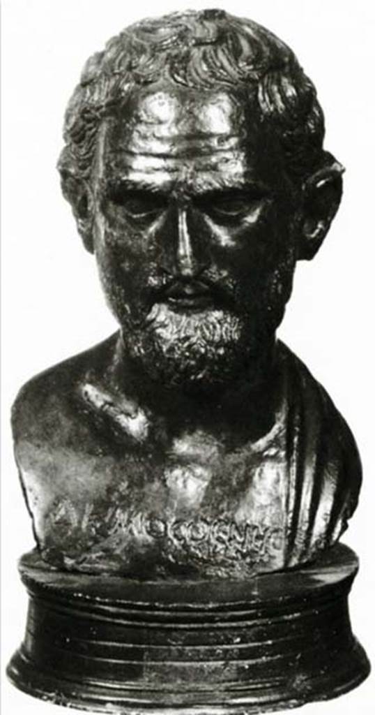 Villa dei Papiri, Herculaneum. Bronze bust of Demosthenes. Found in 1753, North of the tablinum.
Now in Naples Archaeological Museum. Inventory number 5467.